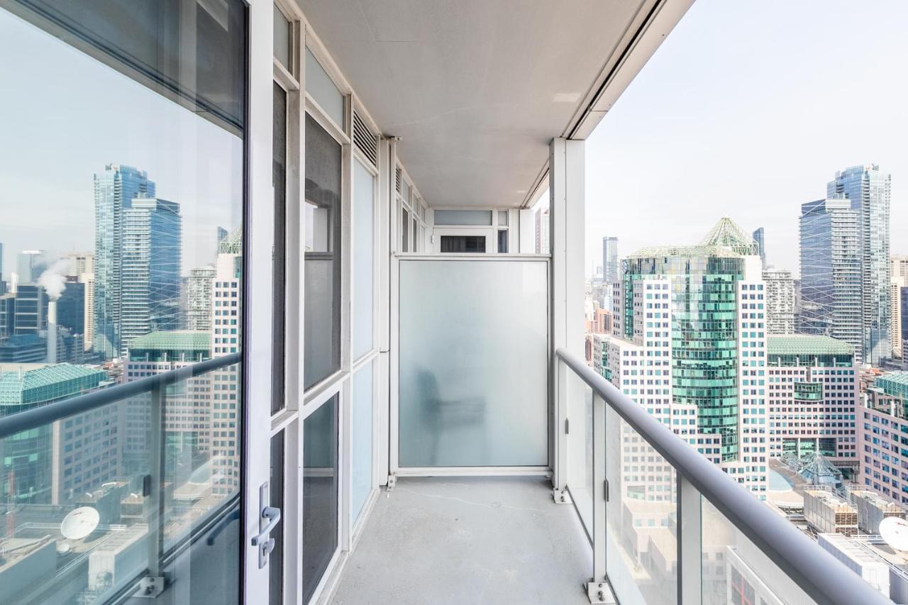 Stylish 1Br + Office Condo - Cn Tower View Toronto Extérieur photo